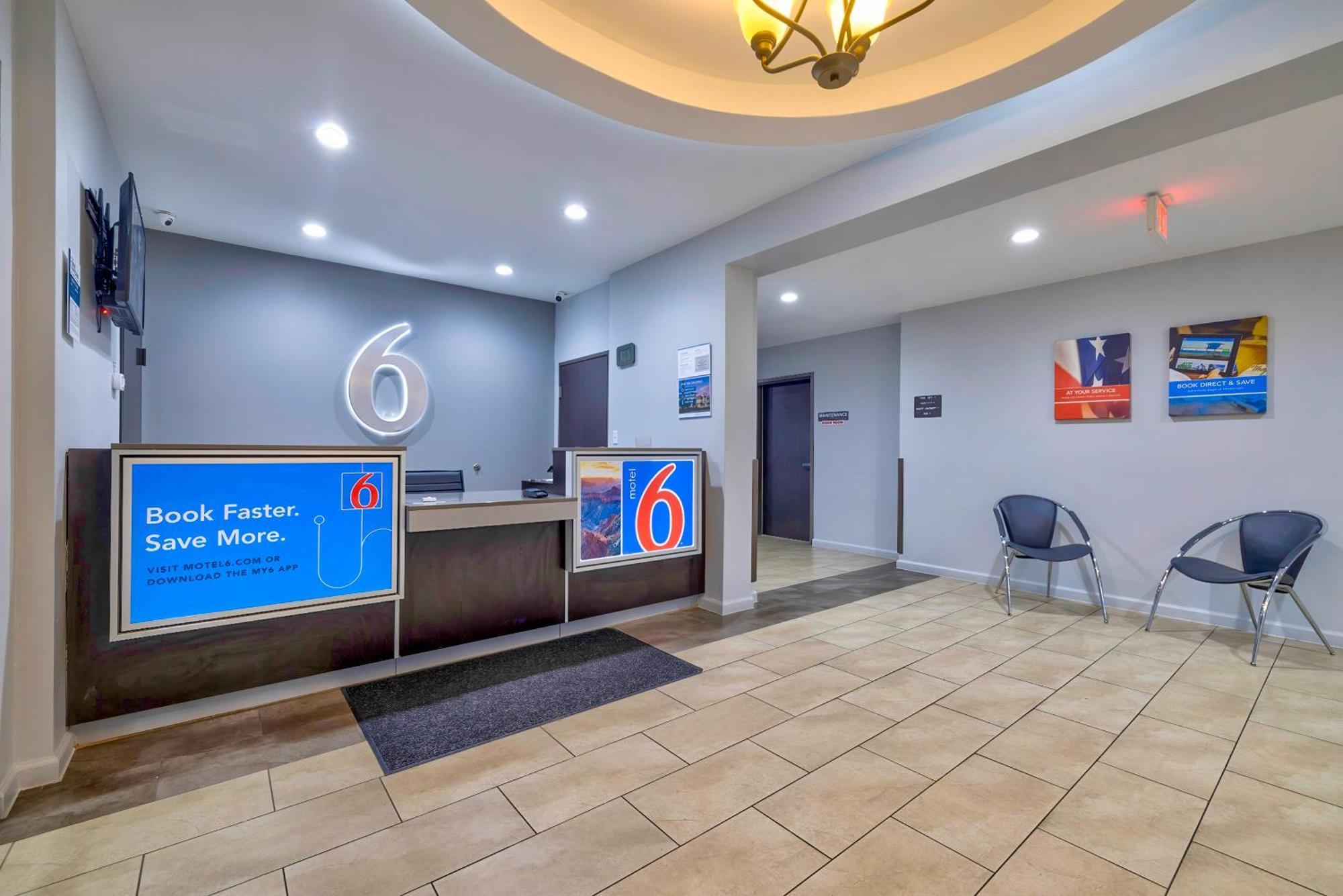 Motel 6 Texas City I-45 Exteriör bild